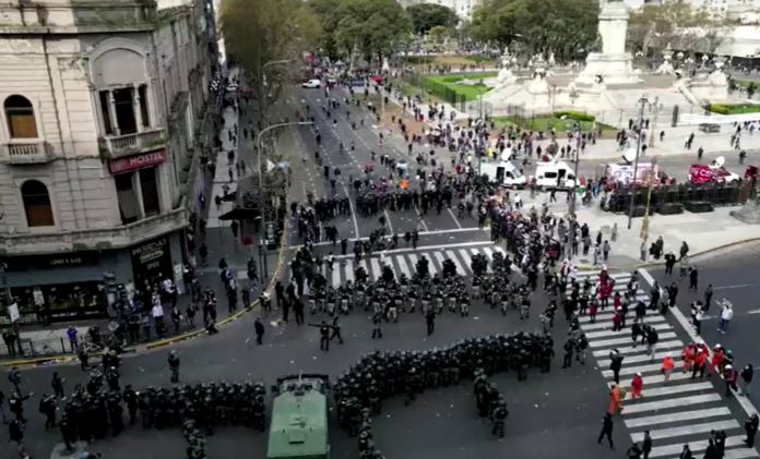 Clashes outside Argentina Congress after pension hike blocked