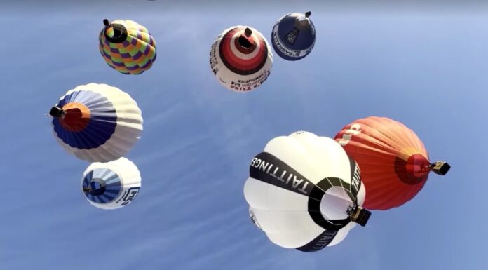 ब्रिटेन के ब्रिस्टल शहर मे मनाया गया Bristol (International Balloon Fiesta)